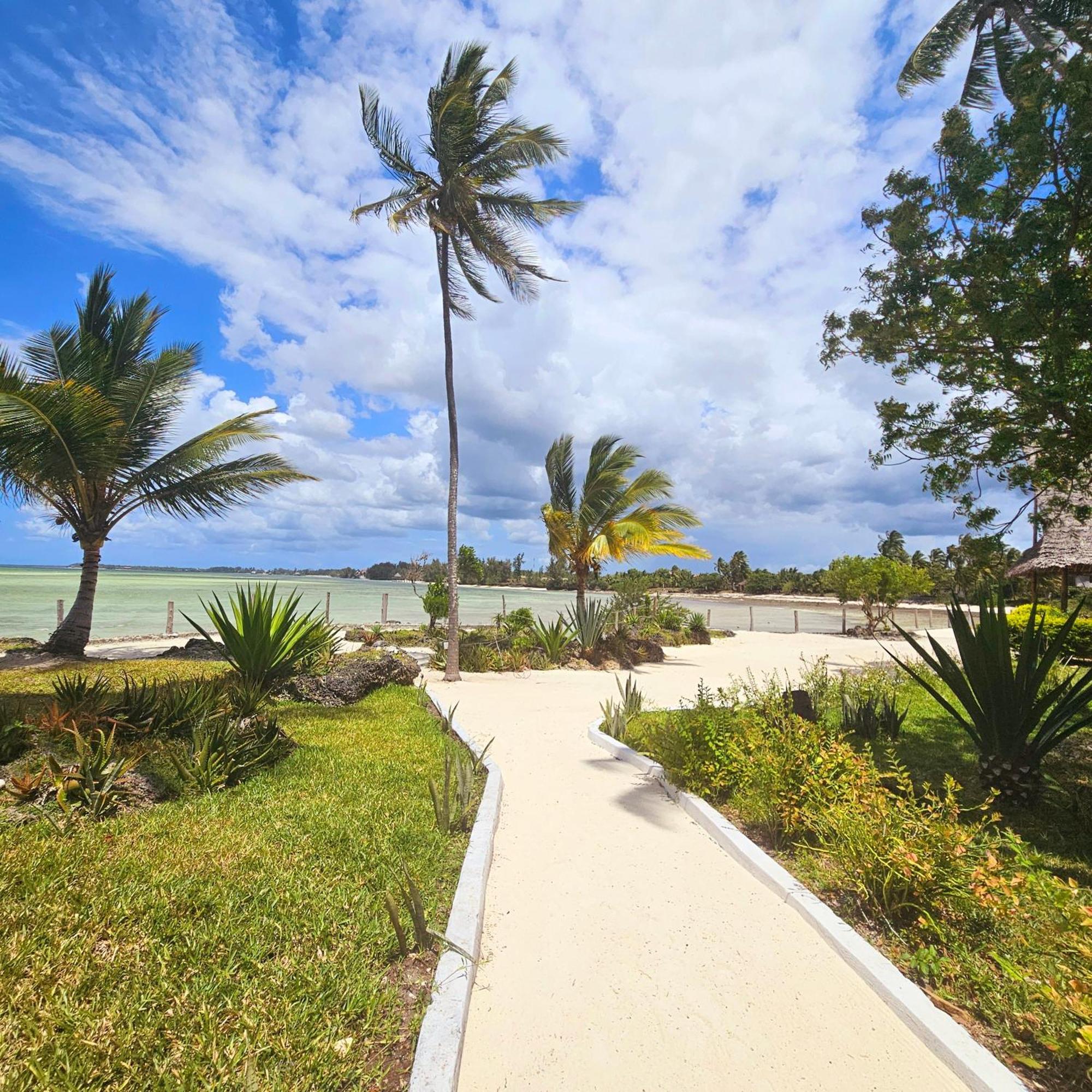 Курортный комплекс Maharaja Boutique Zanzibar 5*